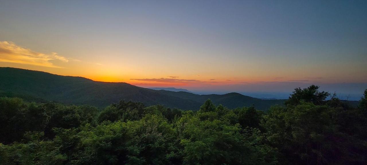 On Top Of The World-Heavenly Views-Sunsets-Pool! Gatlinburg Exterior photo